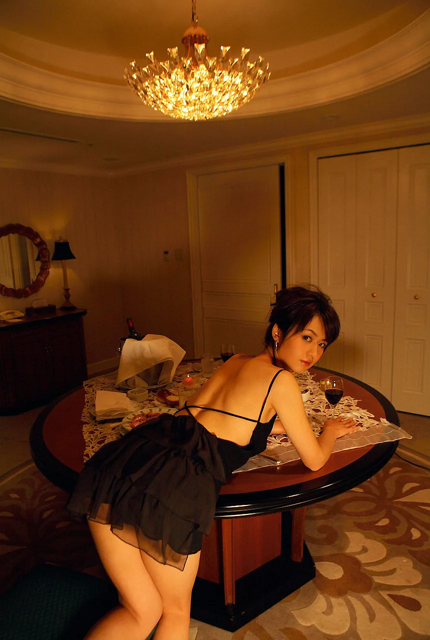 [Image.tv] Album ảnh "Night out" của Emi Igawa - 23
